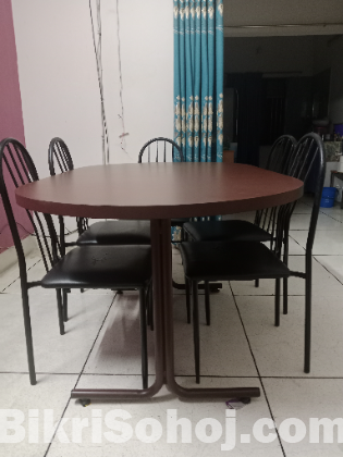 অটবির ডাইনিং টেবিল ও সাথে ৫ টি চেয়ার